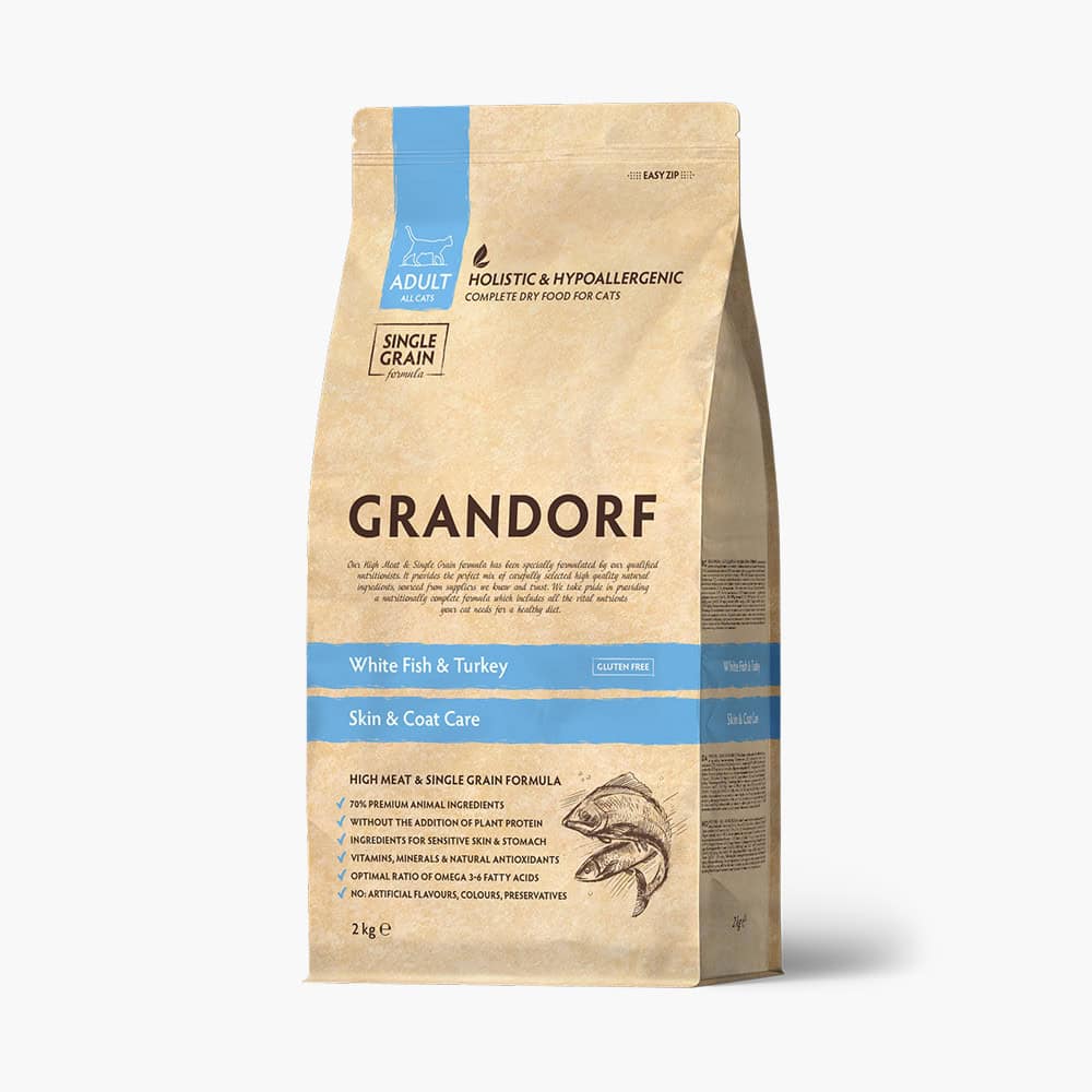 White Fish & Turkey Dry Food for Adult Cats with Sensitive Skin and Coat